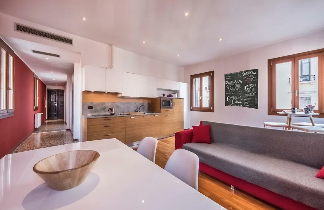 Ca' D'Oro Suite-1
