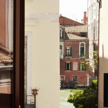 Ca' D'Oro Suite-3