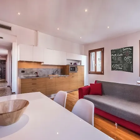 Ca' D'Oro Suite-2